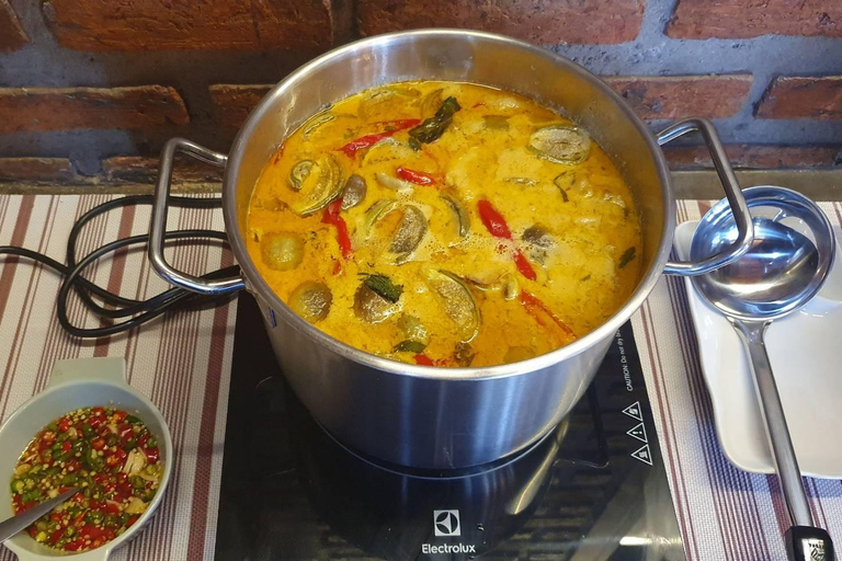 Ayutthaya: Sabieng Riverside Restaurant - Traveller&#039;s Lunch