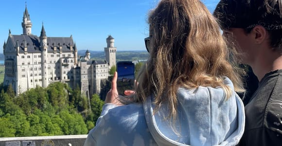Neuschwanstein Castle Ticket with Guided Express Tour & Bus Shuttle