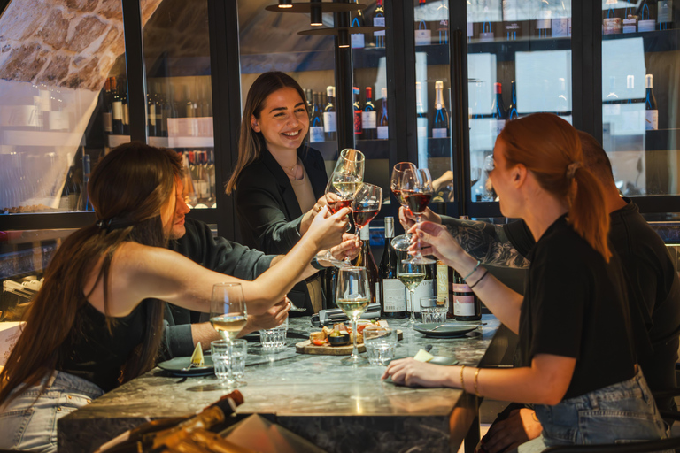 Rethymno: Cretan Wine Tasting Guided Tour with Local Food
