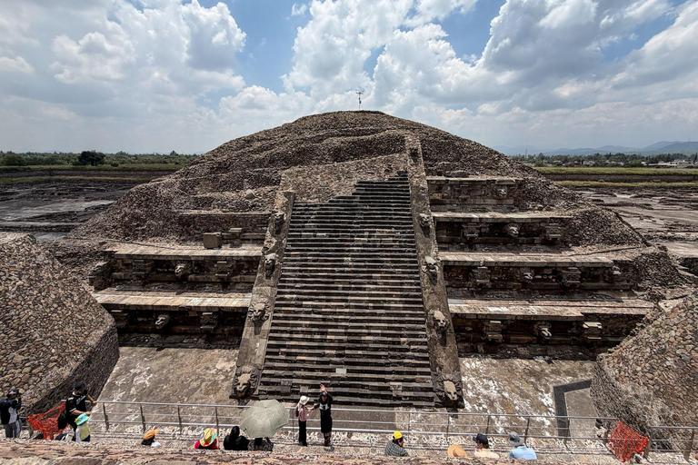 Mexico City: Teotihuacan, Basilica of Guadalupe & Magic Town Teotihuacan, Basilica & Magic Town with Buffet Lunch