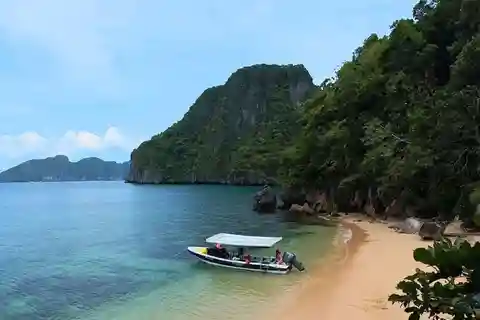El Nido: Island Hopping Tour B Snake Island Pinagbuyutan