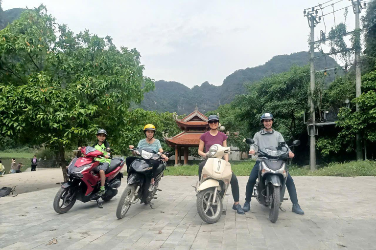 Hanoi: 2-dagars tur till Ninh Binh med boende i privathem och buss till Phong Nha