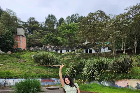 Guatape town/lake tour and El Peñol Rock hike