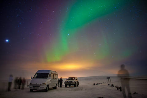 Akureyri: Northern Lights Hunt with Forest Lagoon Entry