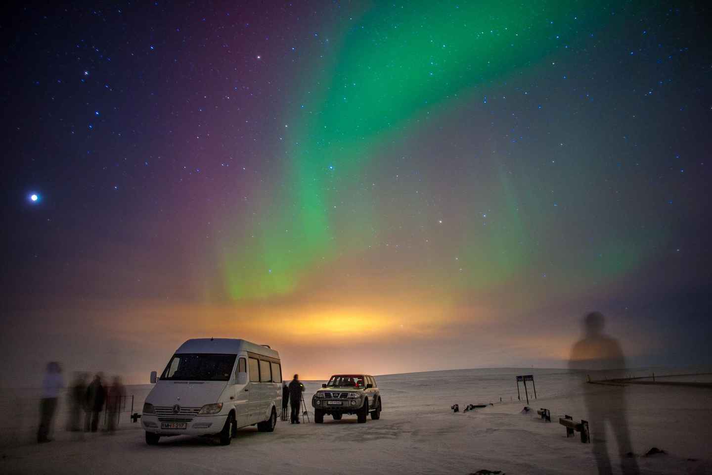 Akureyri: Northern Lights Hunt with Forest Lagoon Entry