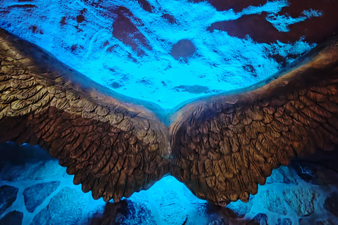 San José: Walk inside themed caves and dine at a viewpoint