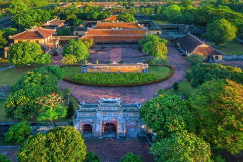 Wycieczka piesza po Hue: Poznaj Cesarskie Miasto i Zakazane MiastoWycieczka piesza po cesarskim mieście Hue