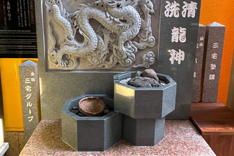 Tsukiji Fish Market+Lunch +Asakusa Tea +Akiba Maid Cafe tour