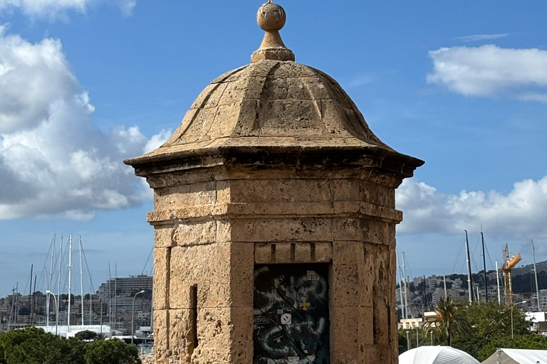 Palma de Mallorca: Private Guided Walking Tour with Tapas