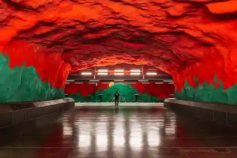 Stockholm: Subway Art Tour