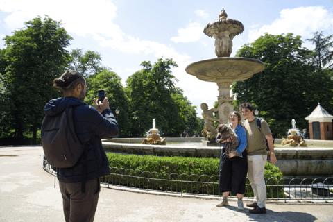 Madrid: Retiro Park Deluxe with Hidden Stories Small Group El Retiro Tour + Rum Tasting