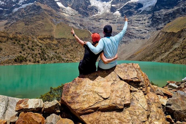 Tour de día completo en el Lago Humantay AventuraTour de día completo Aventura en el Lago Humantay