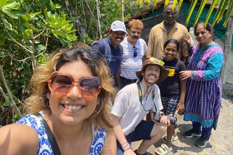 Canoe Ride through Mangroves in Kumbalangi From Cochin