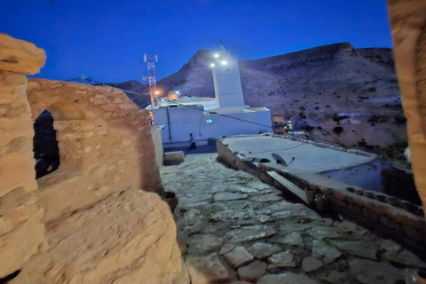 Escursione al tramonto a Ksar Ghilane: Magia del deserto da Djerba