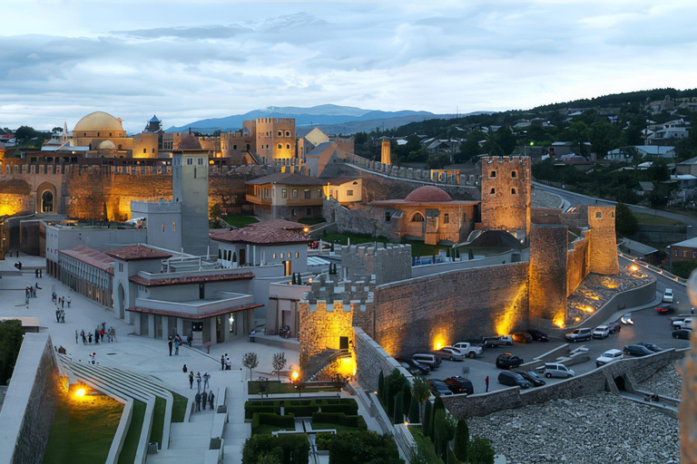 Kutaisi: 8-Day Private Group Tour with Accommodation