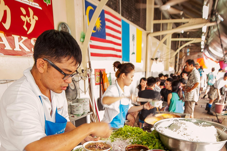 Penang Guided Day Tour with Georgetown, Batik & Beach Sunset