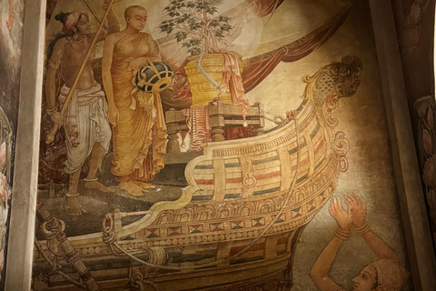 From Negombo: Kelaniya Rajamaha Vihara Guided Temple Tour
