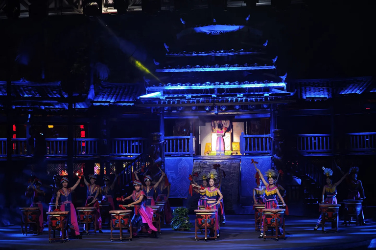 Guilin & Yangshuo: Reed Flute Cave & Yulong River drift Tour