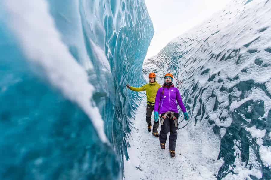 Skaftafell: Blue Ice Experience Leichte Gletscherwanderung. Foto: GetYourGuide Skaftafell: Blue Ice Experience Leichte Gletscherwanderung. Foto: GetYourGuide