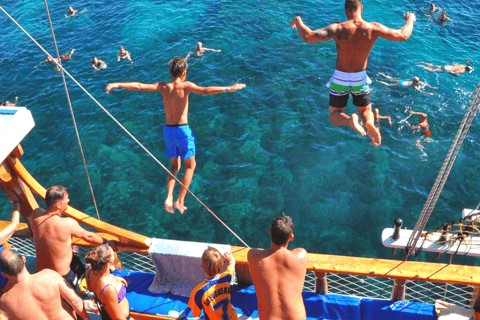 Côté : Excursion en bateau au Lagon Bleu avec baignade et bain de soleilTransfert depuis les hôtels secondaires