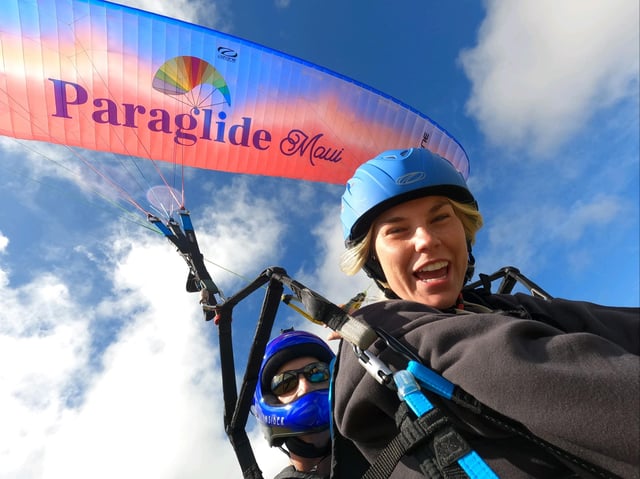 Maui: Top Gun Paragliding Tandem Flight