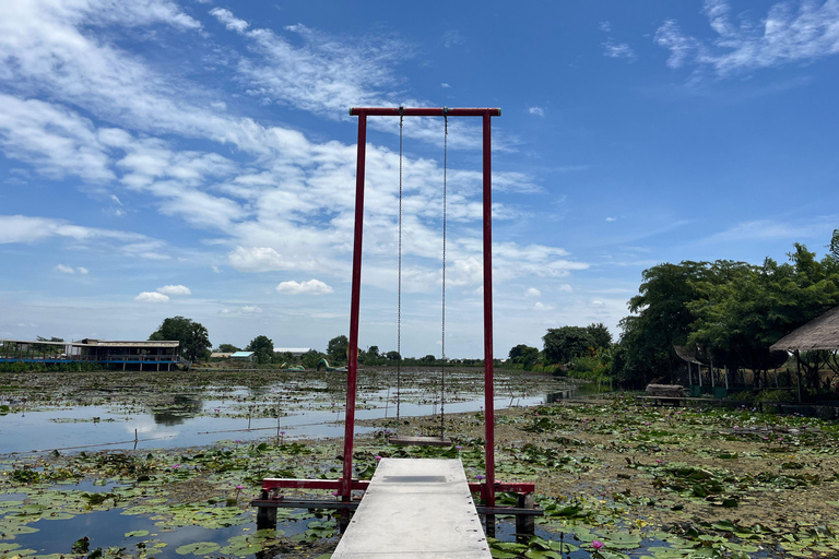 Bangkok: Red Lotus Market & Ancient Ayutthaya Day Tour