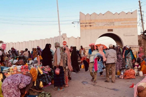 Harar: 2-Day Guided City Tour with Hyena Feeding Ritual