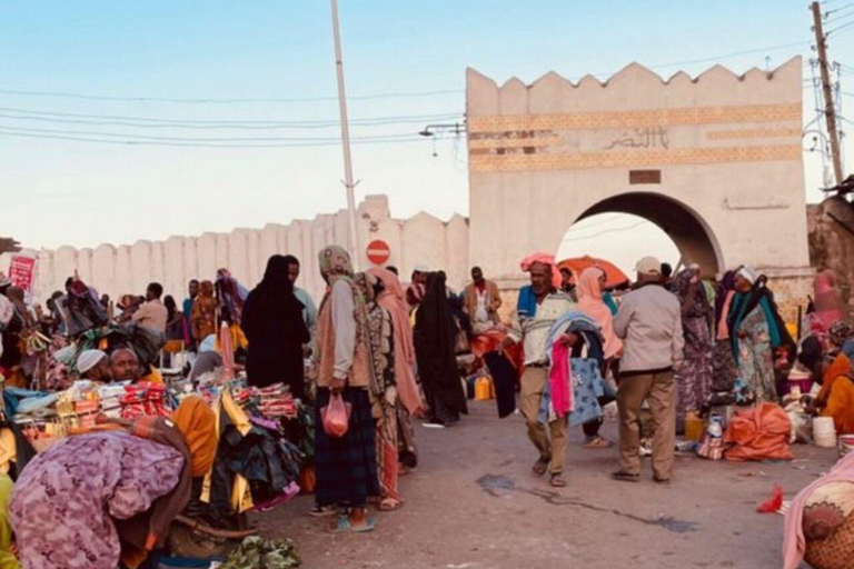 Harar: 2-Day Guided City Tour with Hyena Feeding Ritual