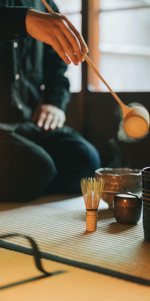 京都：100年の歴史を誇る茶道場でマインドフルな茶道体験をお楽しみ