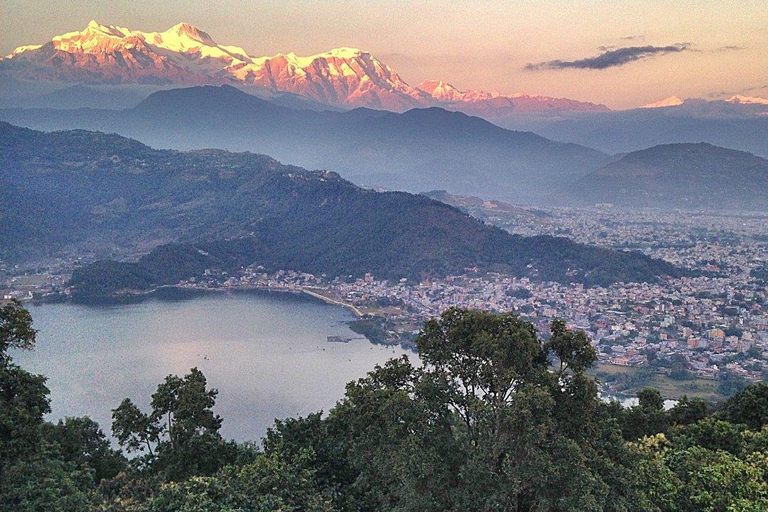 Pokhara: Besuche die sieben besten Reiseziele mit dem Sharing Bus