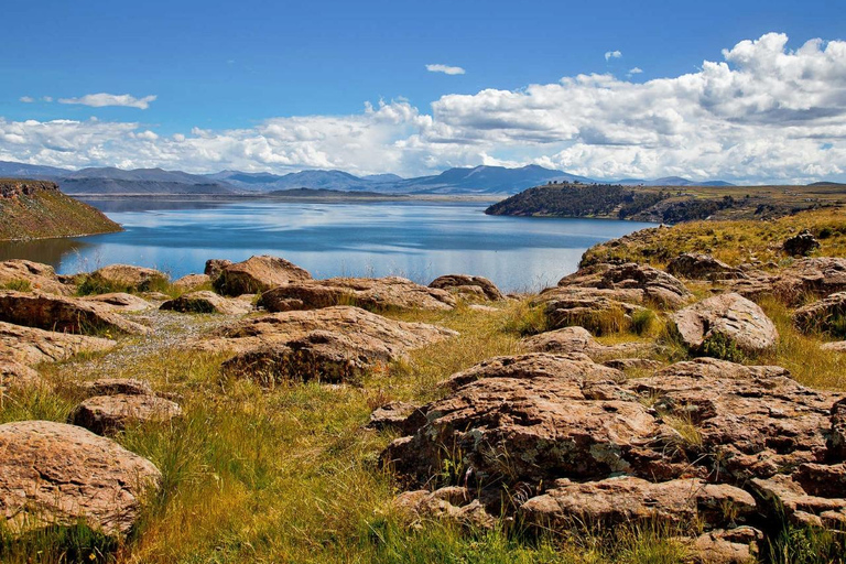 Excursion to the chullpas of Sillustani: Mysterious cemetery