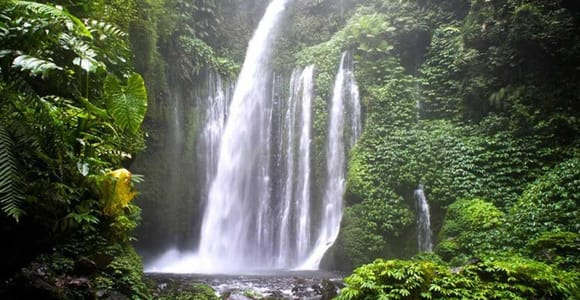 Lombok: Tiu Kelep Waterfalls, Bayan & Local Market Tour