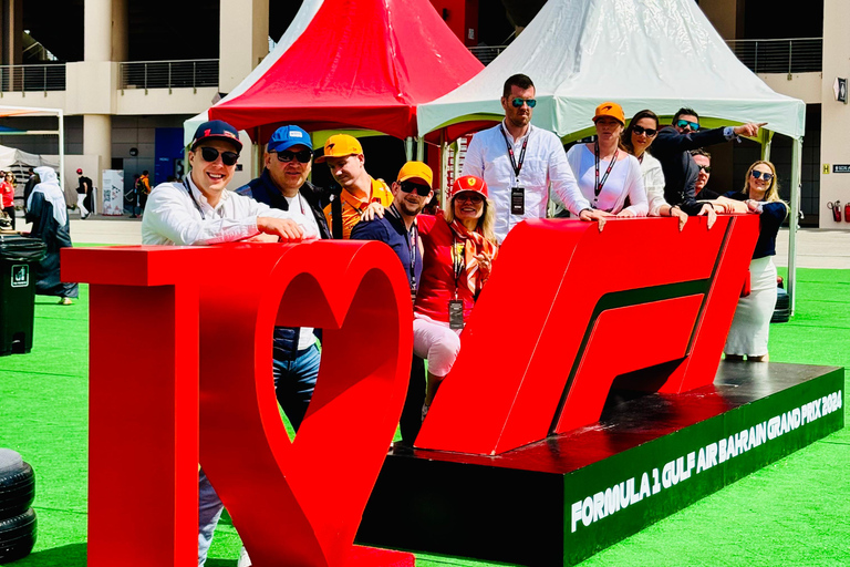 From Manama: Bahrain Full-Day Tour by Luxury Bus