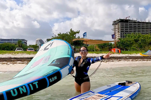 Cancún: Kitesurfing or Wingfoiling | Lessons Cancún: Wingfoil Lesson 2 Hrs