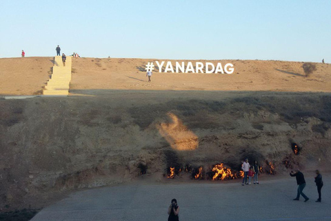 Halvdagstur till Ateshgah-Fire Temple och Yanardag-Fire Mountain