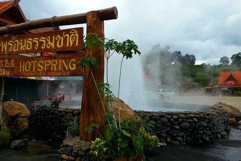 Journée complète à Chiang Rai : 3 temples, Triangle d&#039;Or et tour en bateau