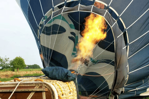 Vang Vieng: Caiaque e Balão de Ar Quente com Serviço de Busca no Hotel