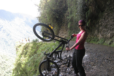 La Paz: Full-Day Death Road Mountain Bike Tour
