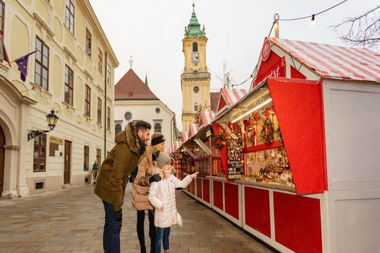 Bratislava: Christmas Market Food Tour with Drinks