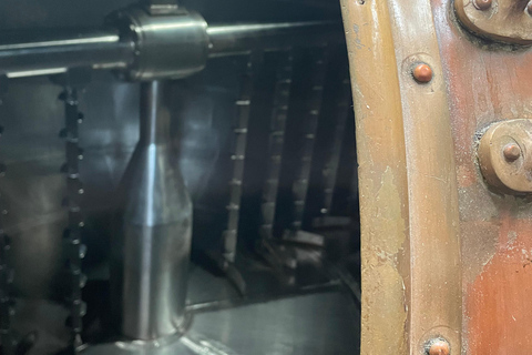 Glasgow: Scottish Rogue Distillery Experience with Tasting