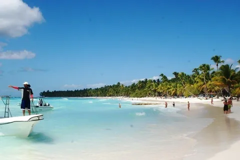 Punta Cana: Excursión en lancha rápida y catamarán por la Isla Saona