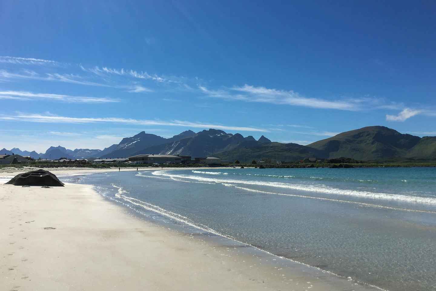 "Hiking in the Lofoten Islands – Guided in French"