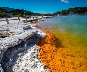 Auckland: Rotorua Wai-O-Tapu, Te Puia med Haka