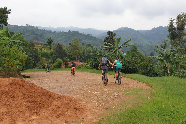 Rwanda: 8-Day Guided Cycling Tour of the Congo Nile Trail