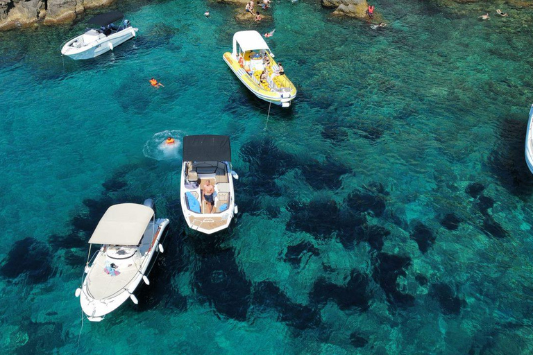 Marina Frapa: tour in barca di 7 grotte con drink e snorkelingMarina Frapa: tour in barca alle 7 grotte con bevande e snorkeling