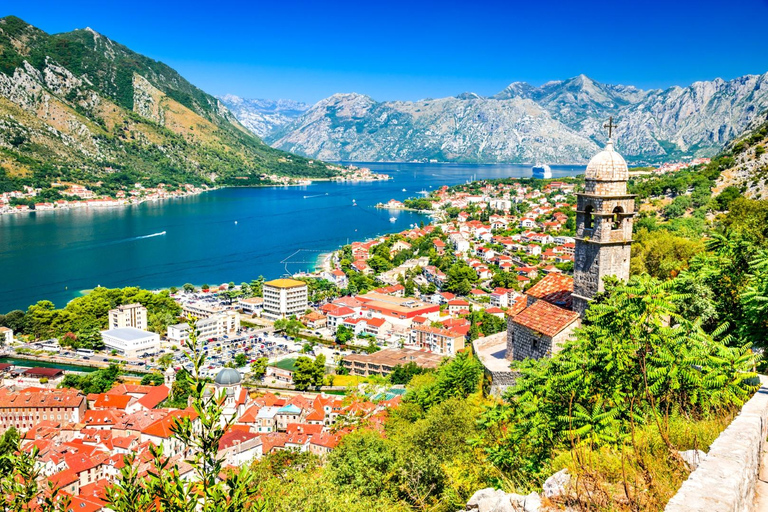 Kotor: Grotta Blu e tour in motoscafo di Nostra Signora della Roccia