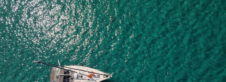 Kassandra : excursion en voilier dans les criques et les îlots de la Sithonia occidentale