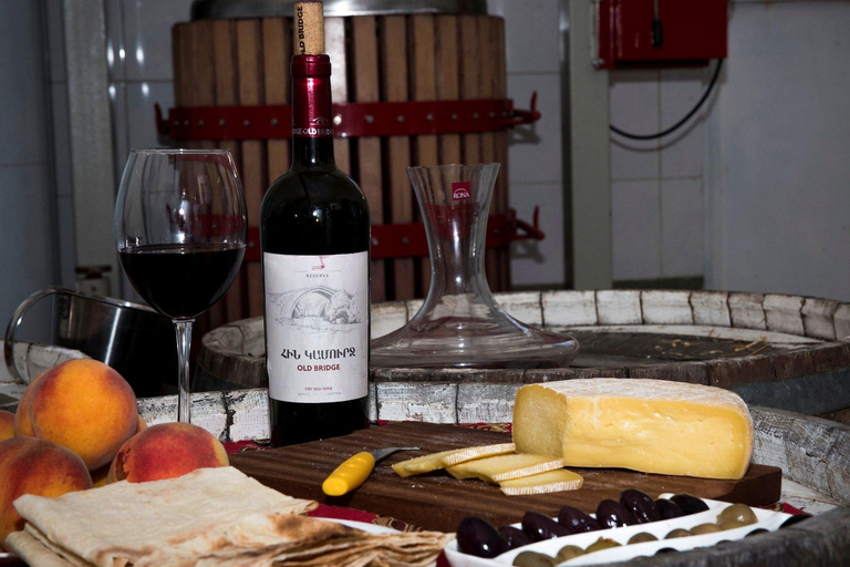 Yerevan: Treasures of Armenia 8-Day Tour With Tastings