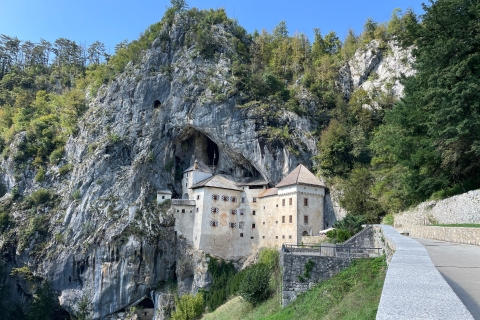 Grotte de Postojna, château de Predjama et Ljubljana depuis ZagrebAu départ de Zagreb : Journée complète à Ljubljana et visite de la grotte de Postojna