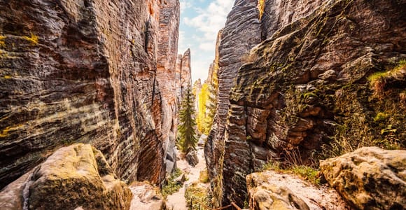 From Prague: Bohemian Paradise Hike, Castle Lunch & Brewery